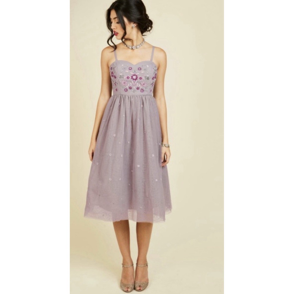 Modcloth XL Couth & Charismatic Dress Embroidered Tulle Lilac Midi Pockets HoCo